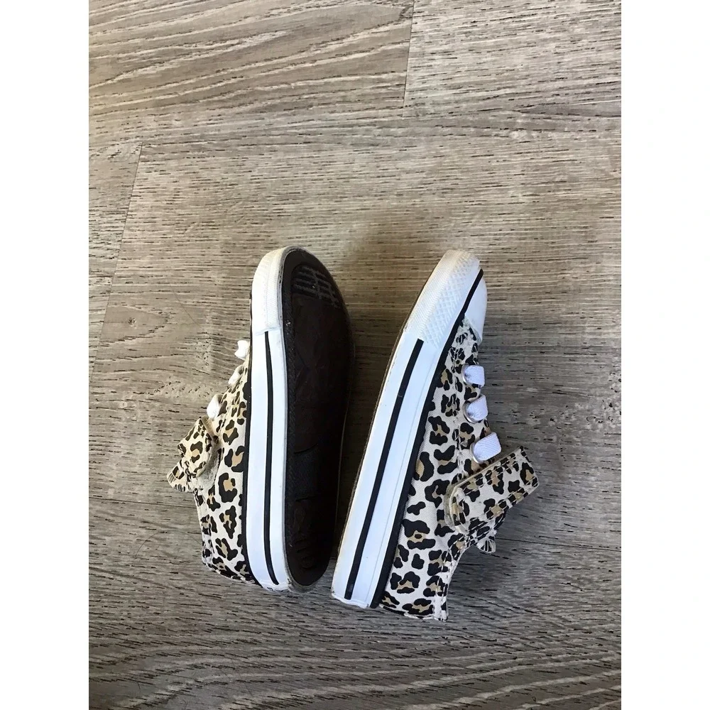 Convers Baby Size 6 Chuck Taylor All Star 766298F Slip On Shoes Leopard Print